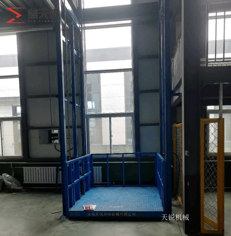 中卫导轨式升降机验收合格